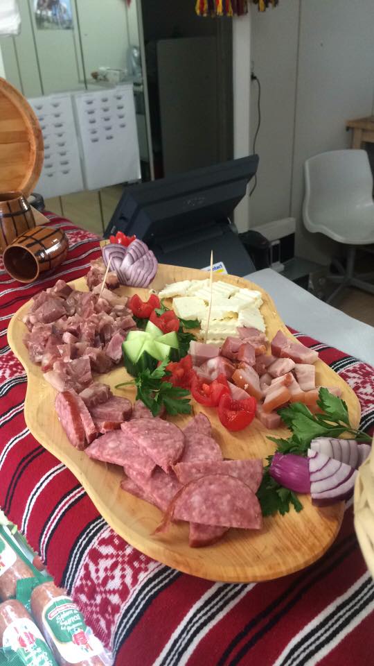 Poftiti sa degustati din bunatatile noastre